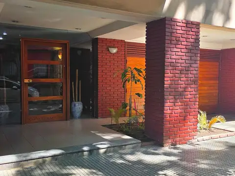 MANZONI 133: 3AMB. MUY LUMINOSO    2 PATIOS