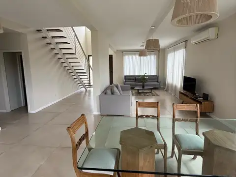 Casa en Alquiler 5 años