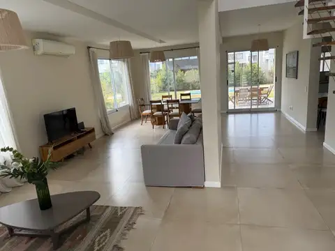 Casa en alquiler en Los Castaños, Nordelta.