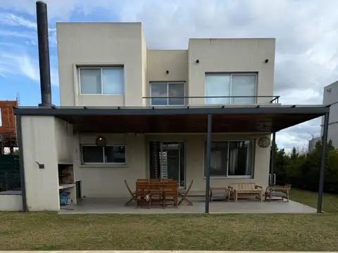 Casa alquiler Los Castaños Nordelta pileta