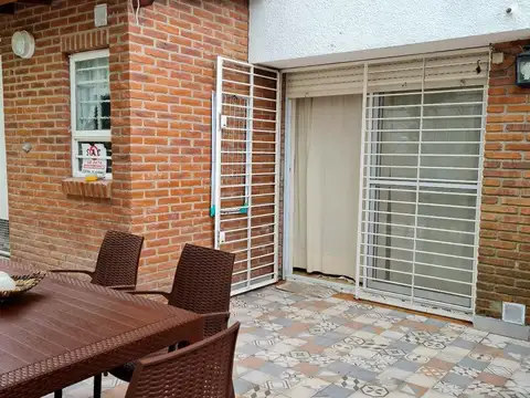 Casa 3 amb, jardin  parrilla , patio , 2 baños coche desc  