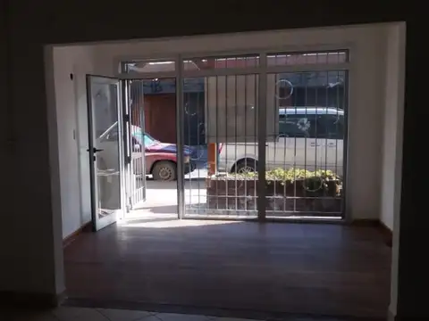 Local en Alquiler en Zarate, $ 550.000