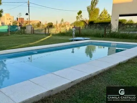 Casa 4 ambientes con 3 baños