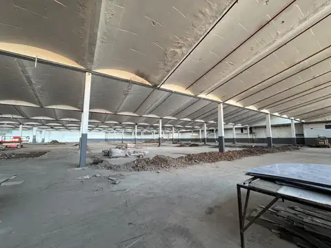 Depósito en alquiler 2900 m2 - Pompeya - Deposito Logistico