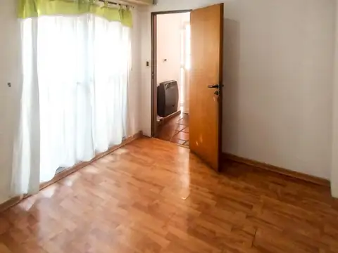 Depto Tipo Casa 4 ambientes con 1 baño