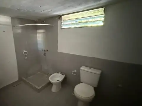 Local en Alquiler en Central Córdoba, $ 500.000