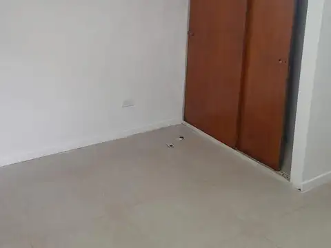 Depto Tipo Casa en Alquiler en Parque Chacabuco, $ 1.200.000
