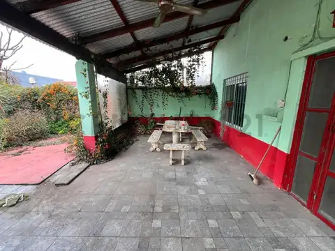 Casa en Venta con 1 cochera