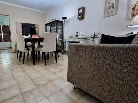 Adg. Casa Apta Crédito 4 Ambientes En San Miguel