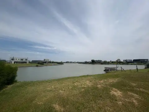 VENTA LOTE A LAGUNA SAN SEBASTIAN AREA 8