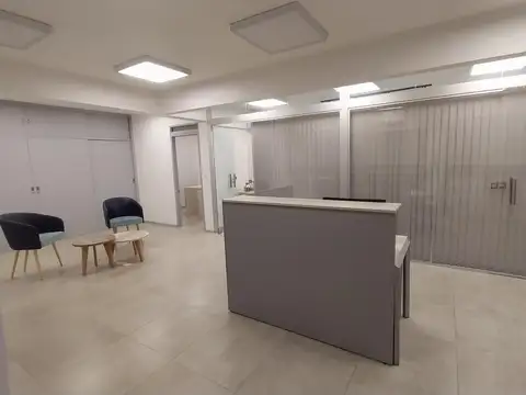 Oficina en Venta al Este