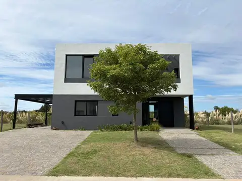 Casa Monoambiente con 3 baños
