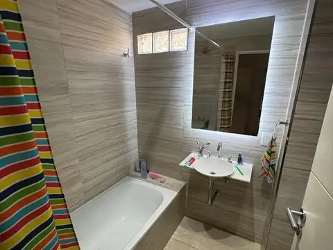 Departamento 4 ambientes con 2 baños