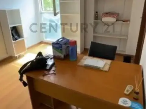 Excelentes oficinas en una ubicación estratégica de la ciudad. A metros de tribunales, ideal estudio
