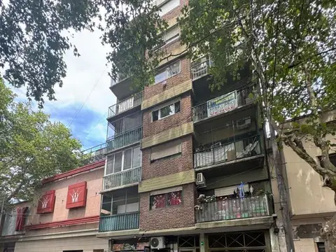 Caseros 2100, Piso 3