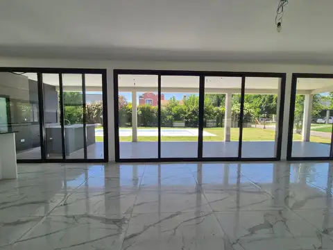 Casa en Venta 1 año