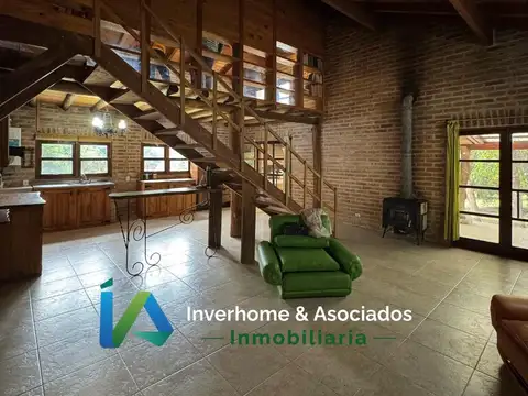 Casa en Alquiler con 12 cocheras