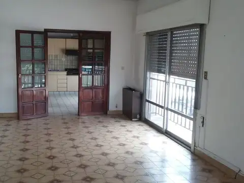 DEPARTAMENTO  3 AMBIENTES   CON DEPENDENCIA.