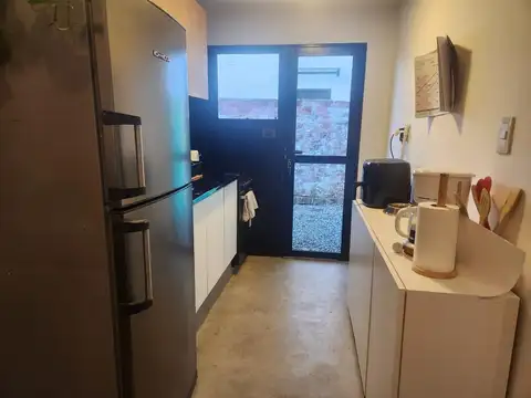 Casa en Venta tipo PH 3 ambientes con  patio Martínez 78 mts