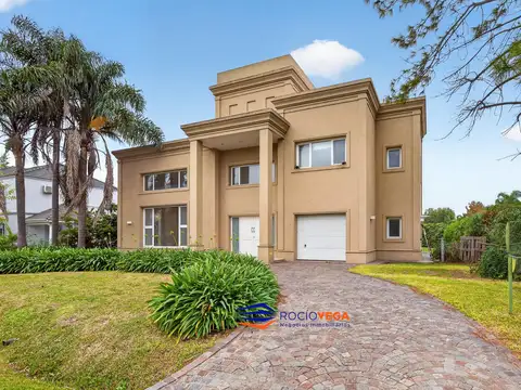 Casa en venta en  Campos De Álvarez Francisco Alvarez