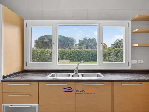 Casa en Venta en Countries y Barrios Cerrados en Moreno, USD 450.000