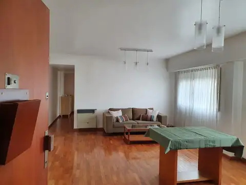 Depto a mt de la estacion la Lucila