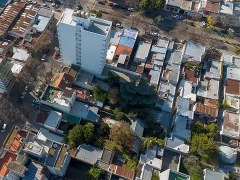 Lote propio en venta La Plata. Constructoras