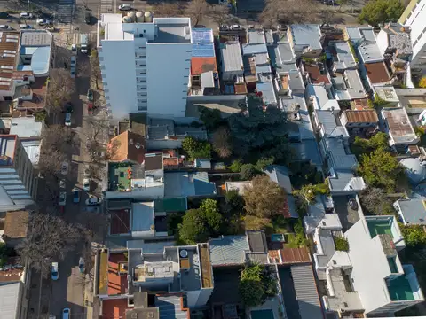 Lote propio en venta La Plata. Constructoras