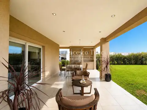Casa en Alquiler de 5 dormitorios