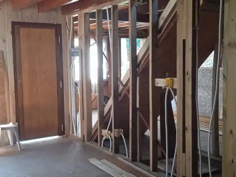 Casa 2 ambientes con 4 baños