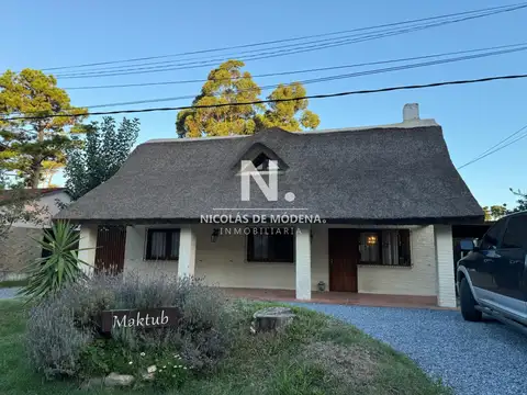 Vende casa de 3 dormitorios en Pinares, Punta del Este