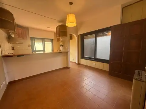 Depto Tipo Casa en Alquiler en Villa Adelina, $ 1.300.000