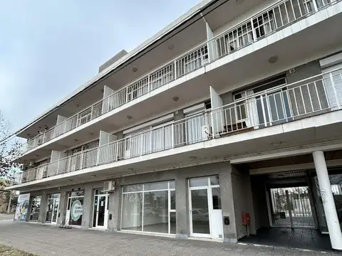 Departamento en Av. Luro 1880 esquina Delfin Gallo
