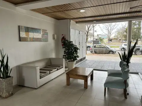 Avenida Pedro Luro 1800