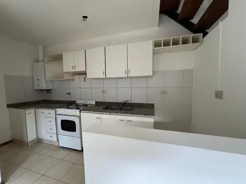 Depto Tipo Casa en Venta de 3 ambientes