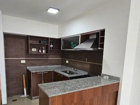 Miranda 5600, Piso 2