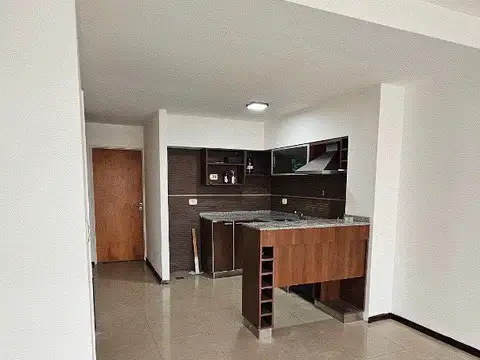Depto Tipo Casa en Alquiler en Monte Castro, $ 700.000