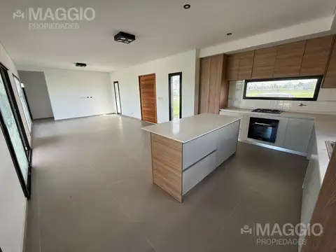 Casa en Venta en Fincas de San Vicente, USD 209.000