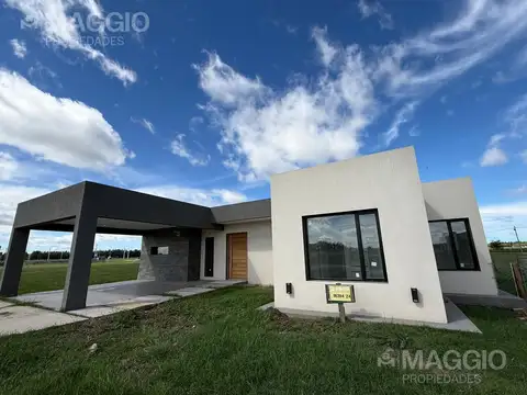 Casa a estrenar Barrio Privado Fincas 4 ambientes