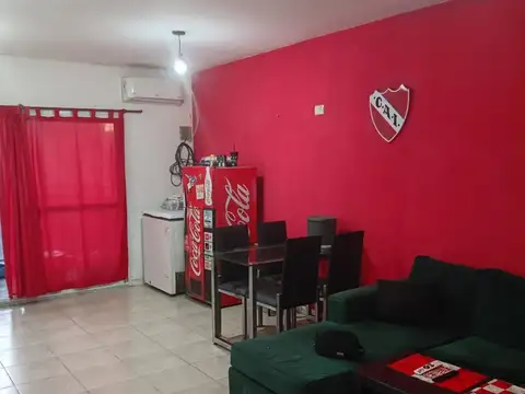 Venta departamento 3 amb, muy amplio 3er piso