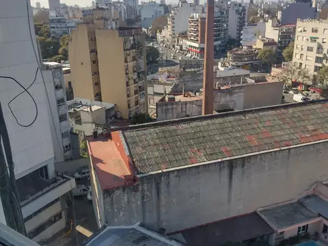 M ONOAMBIENTE C/PLAC MUY LUMINOSO CFTE BAÑO COMPLETO Y LAVADERO