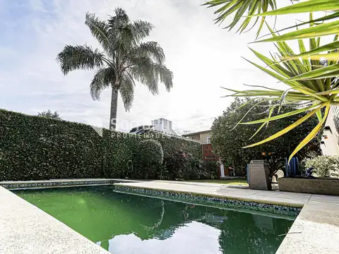 Casa en Venta con 1 cochera