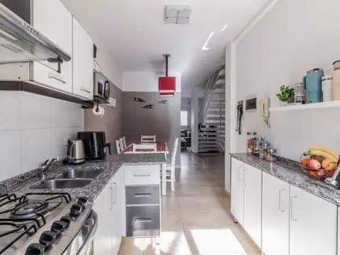Depto Tipo Casa en Venta 18 años