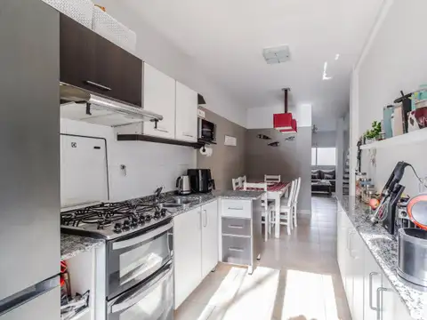 Rafaela 4200, Piso 1