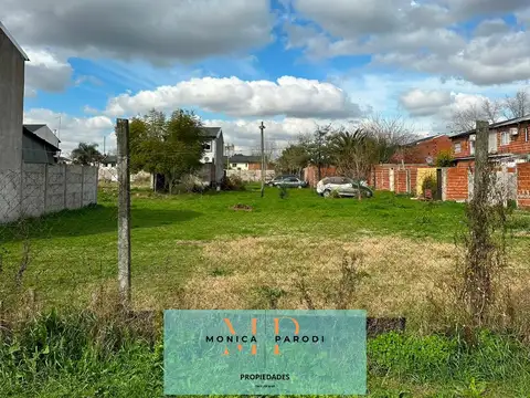 Terreno en Venta 20  mts Fondo