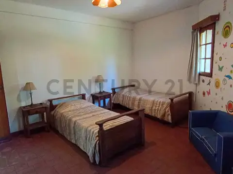 Casa en Venta con 5 cocheras