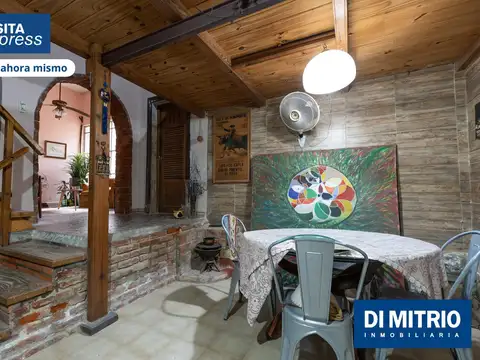 Depto Tipo Casa en Venta 80 años