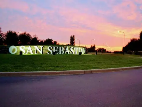 Terreno venta 670m2 Barrio San Sebastián, Área 13, financia