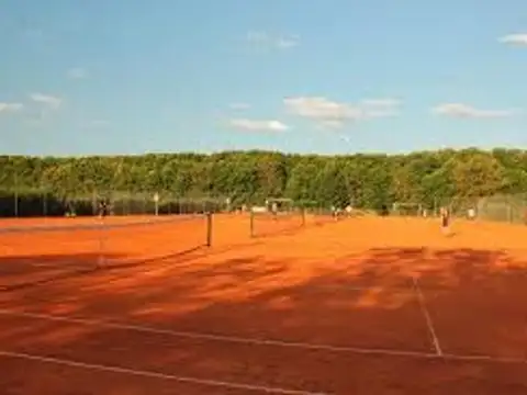 Terreno venta 670m2 Barrio San Sebastián, Área 13, financia