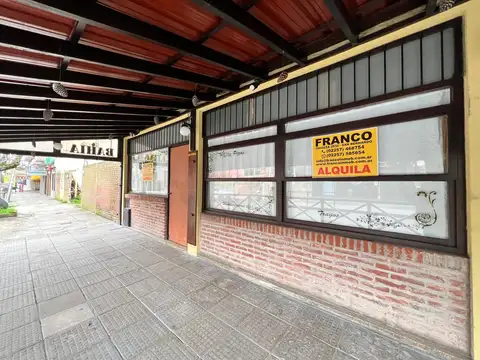 Local en Alquiler Via Pública